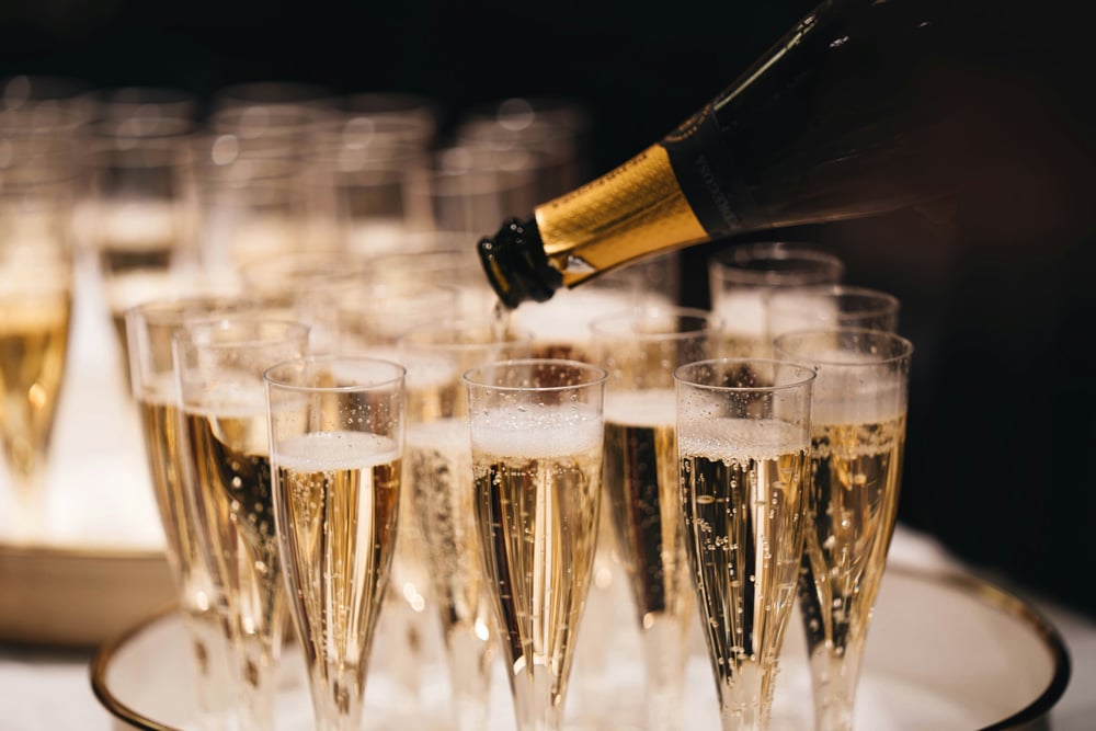 Mariage ou événement : combien de champagnes de vigneron indépendant faut-il vraiment prévoir ?